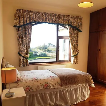 Pooreen House Ferienhaus *