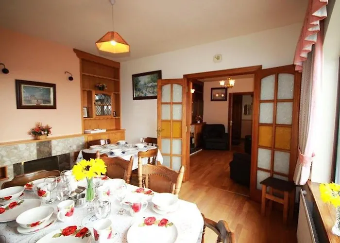 Pooreen House