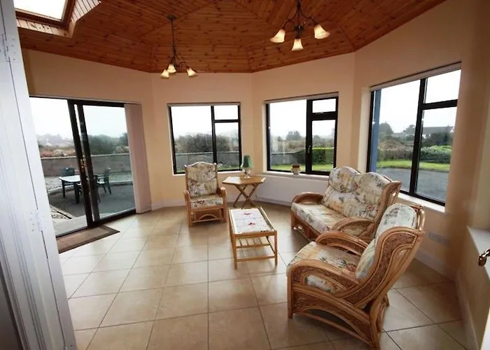 Pooreen House Tatil Evi Inverin